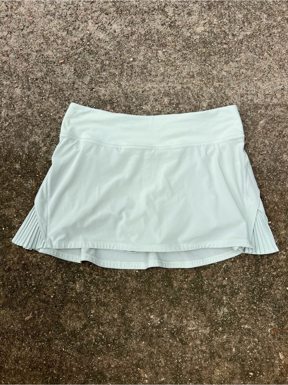 Lululemon Play Off The Pleats 13” Tennis Skirt Springtime Green Size 6
